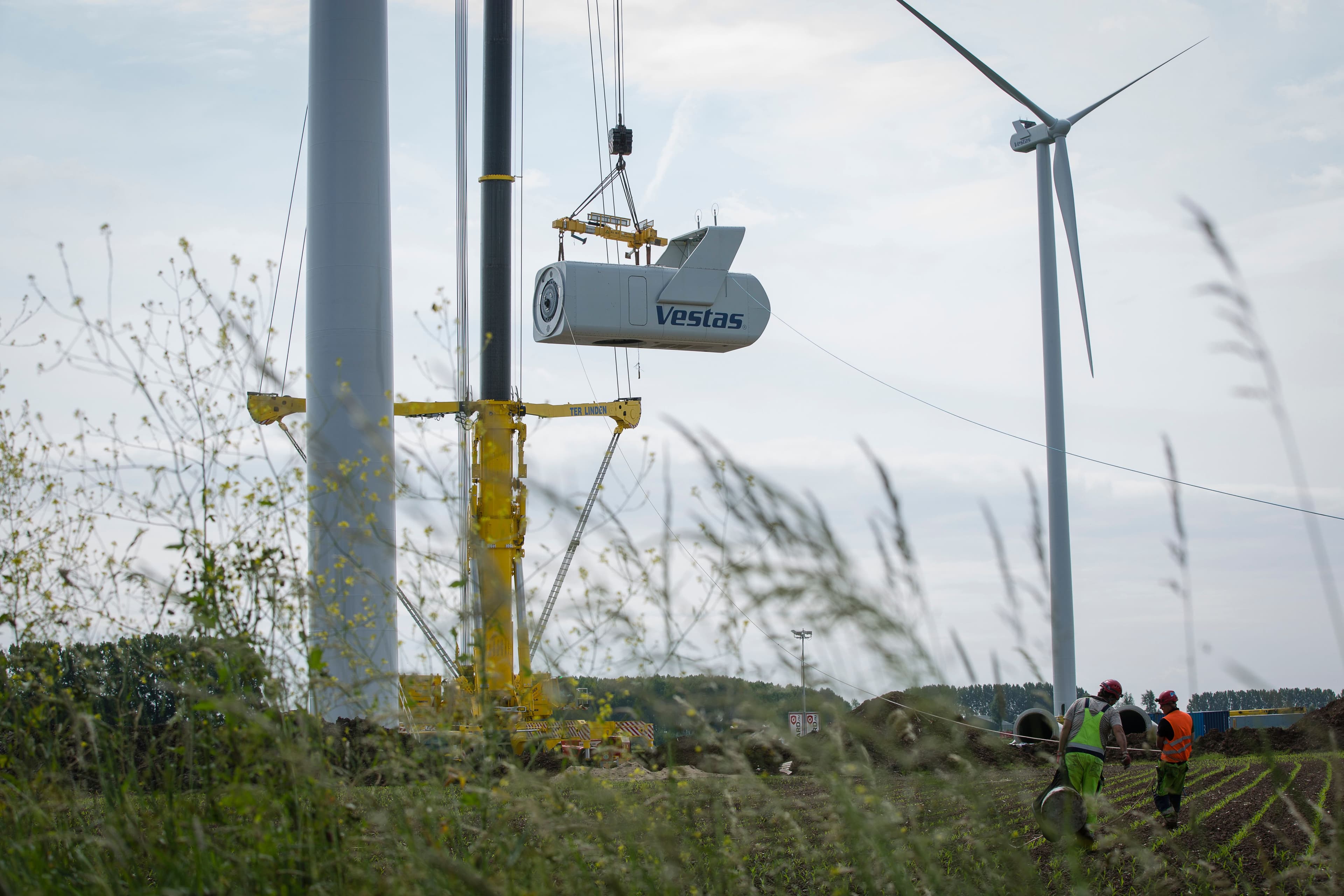 Bouw windpark Buren A15